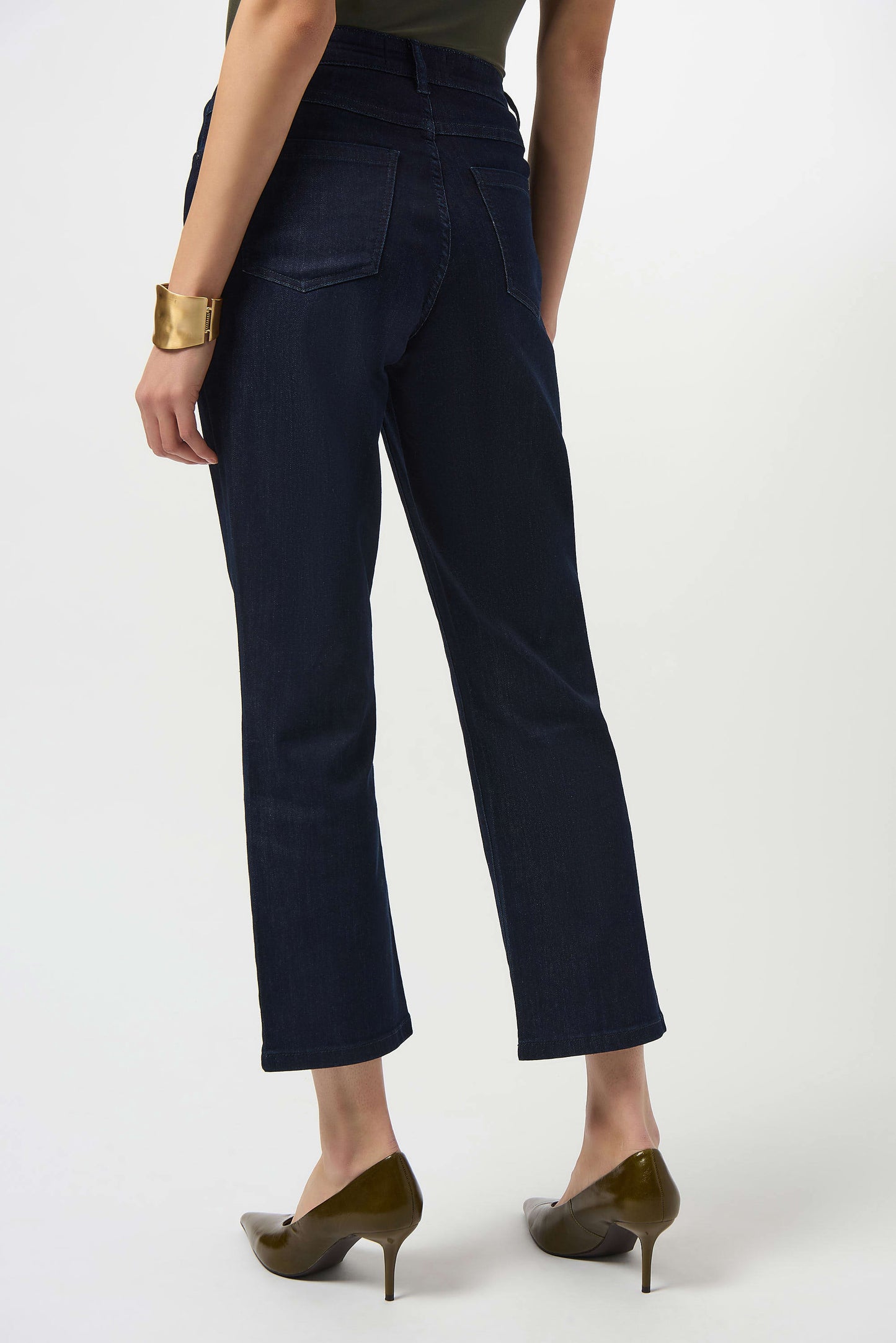 Margot | Classic Straight Leg Stretch Jeans 252926F25 - Joseph Ribkoff