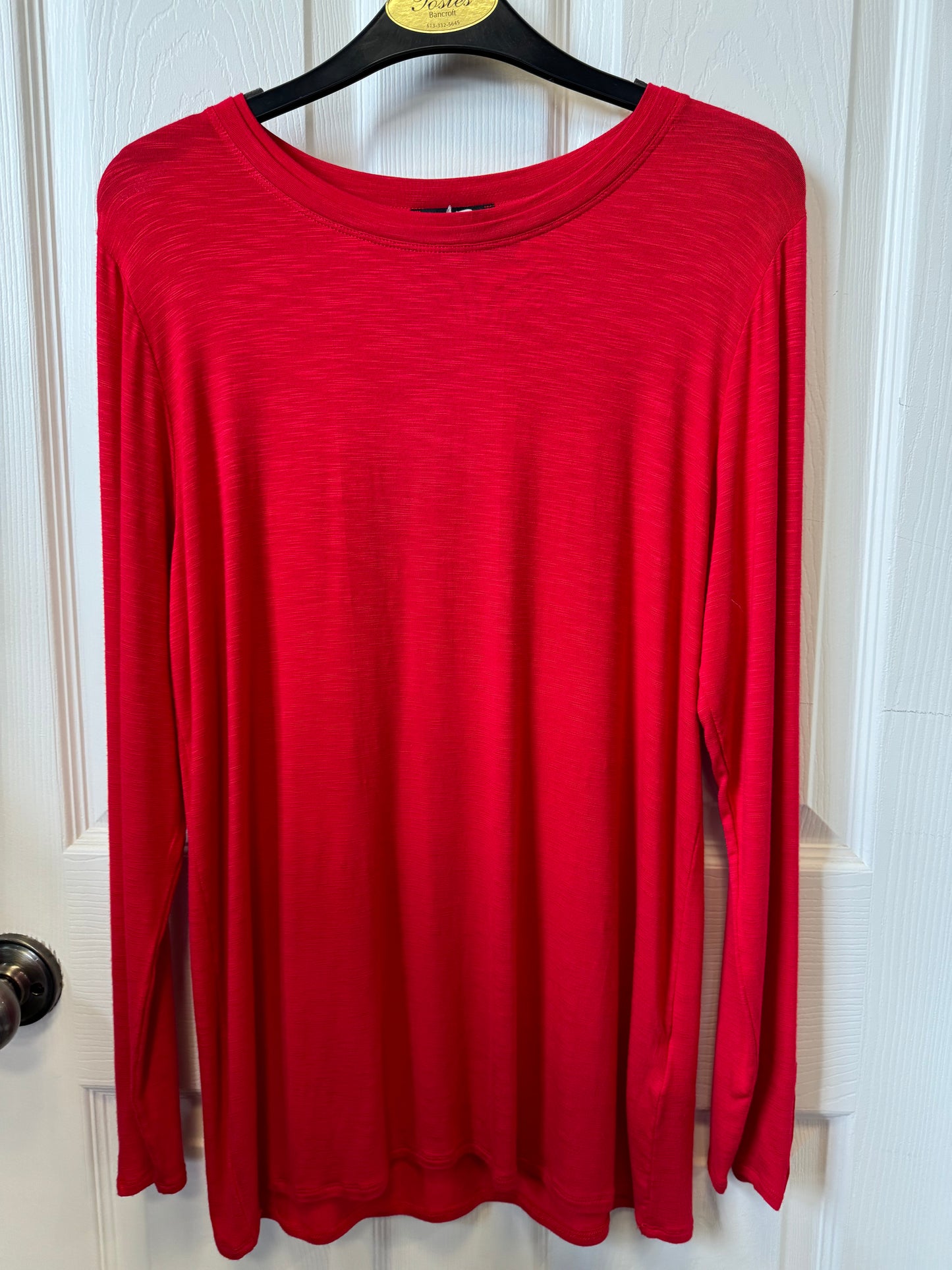 Marble L/S Crewneck Top w/Ruche Cuff & Button Detail