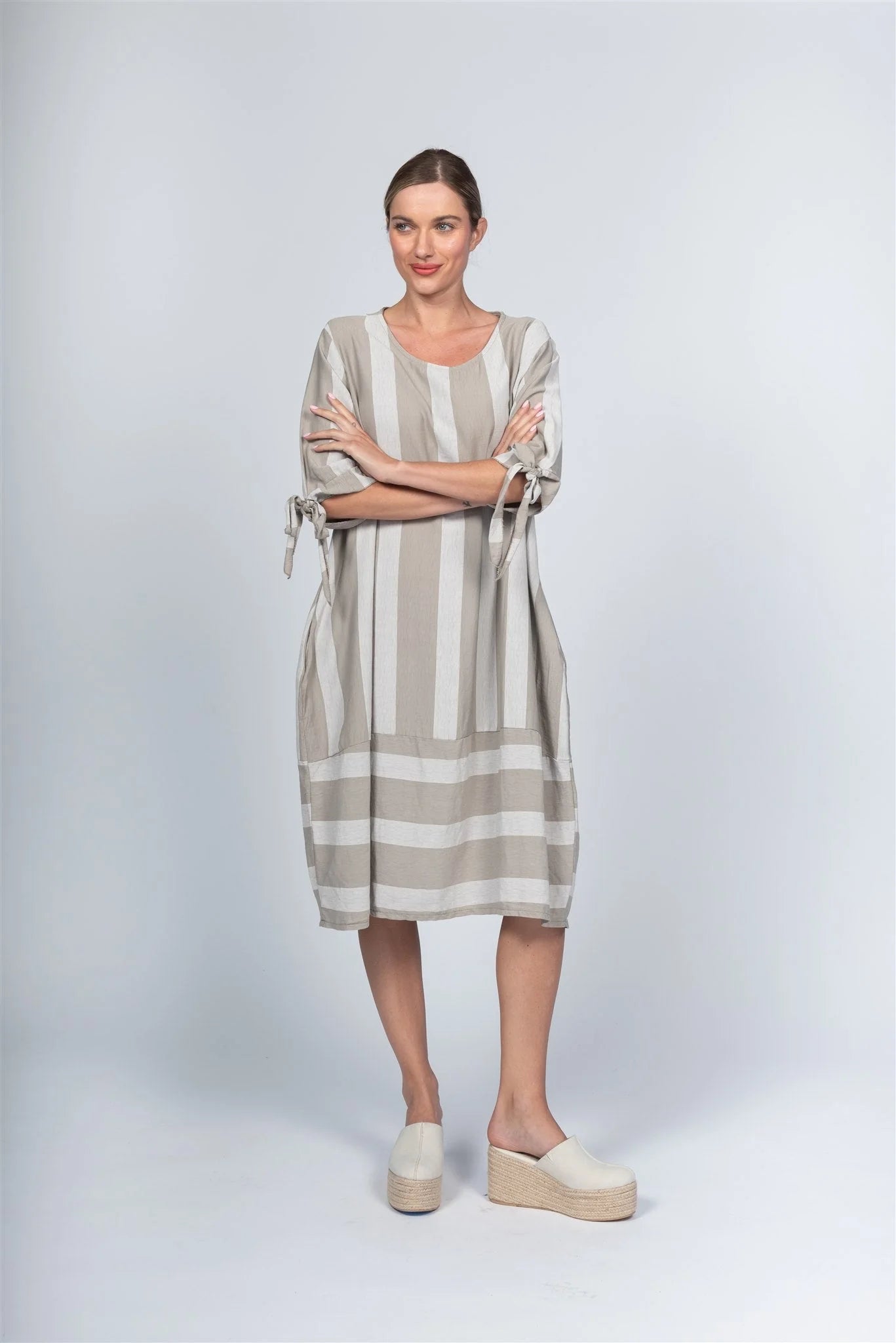 Dress DM80112 Taupe- Pablo Tricot