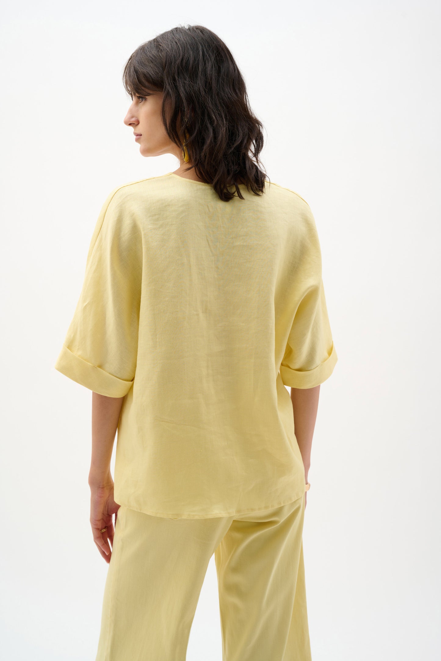 Linen Straight Top With V-notch neckline Mellow Yellow 262939 - Joseph Ribkoff