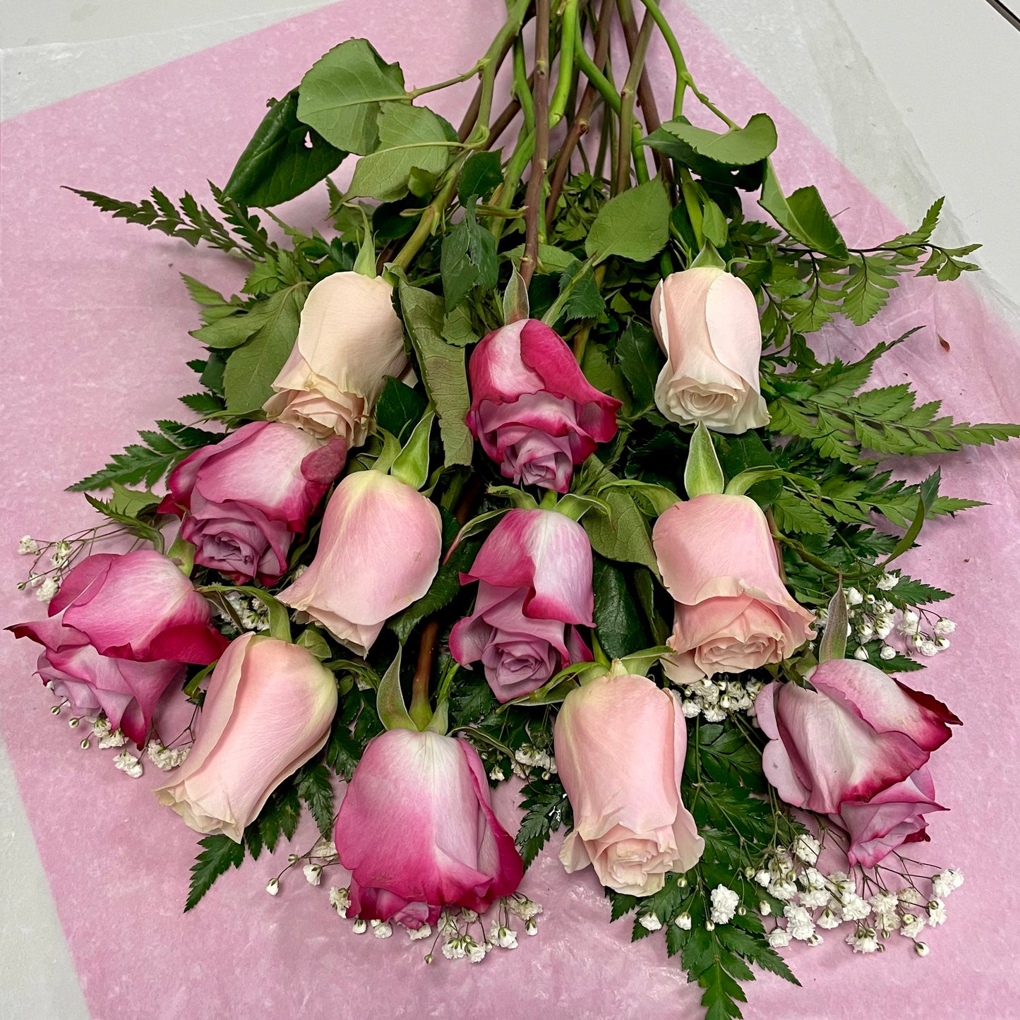 1 Dozen Mixed Pink Roses Freshcut