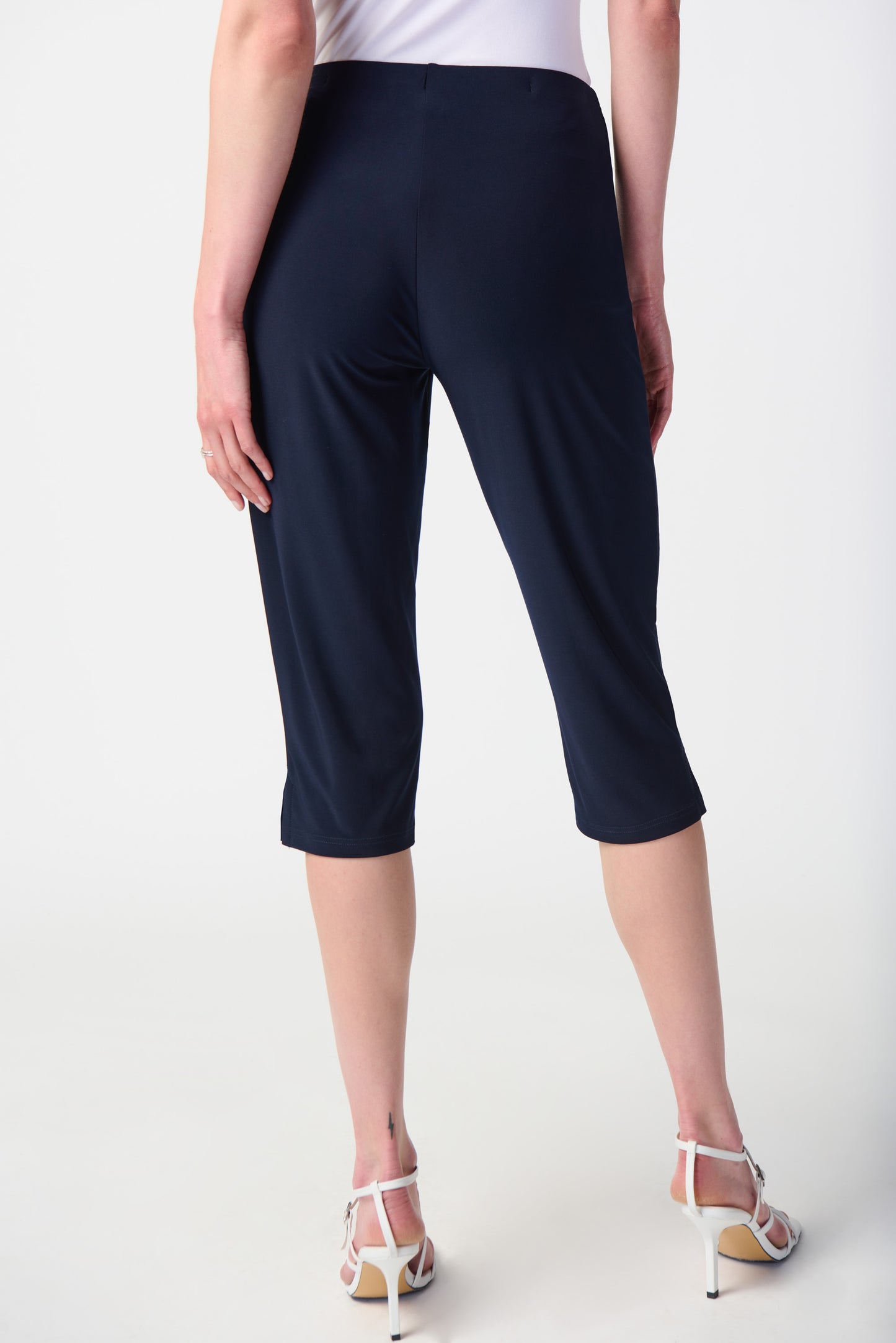 Silky Knit Pull-On Capri Pants