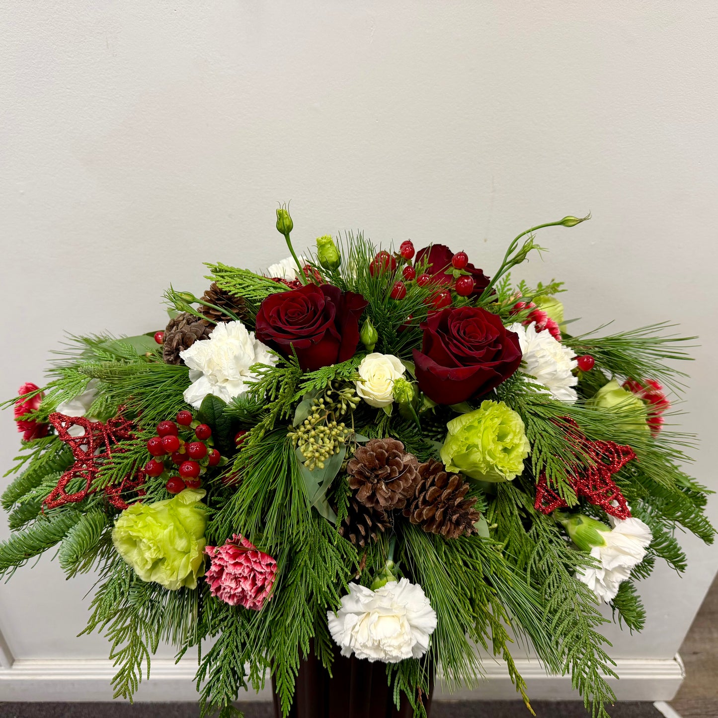 Crimson Noel Centrepiece