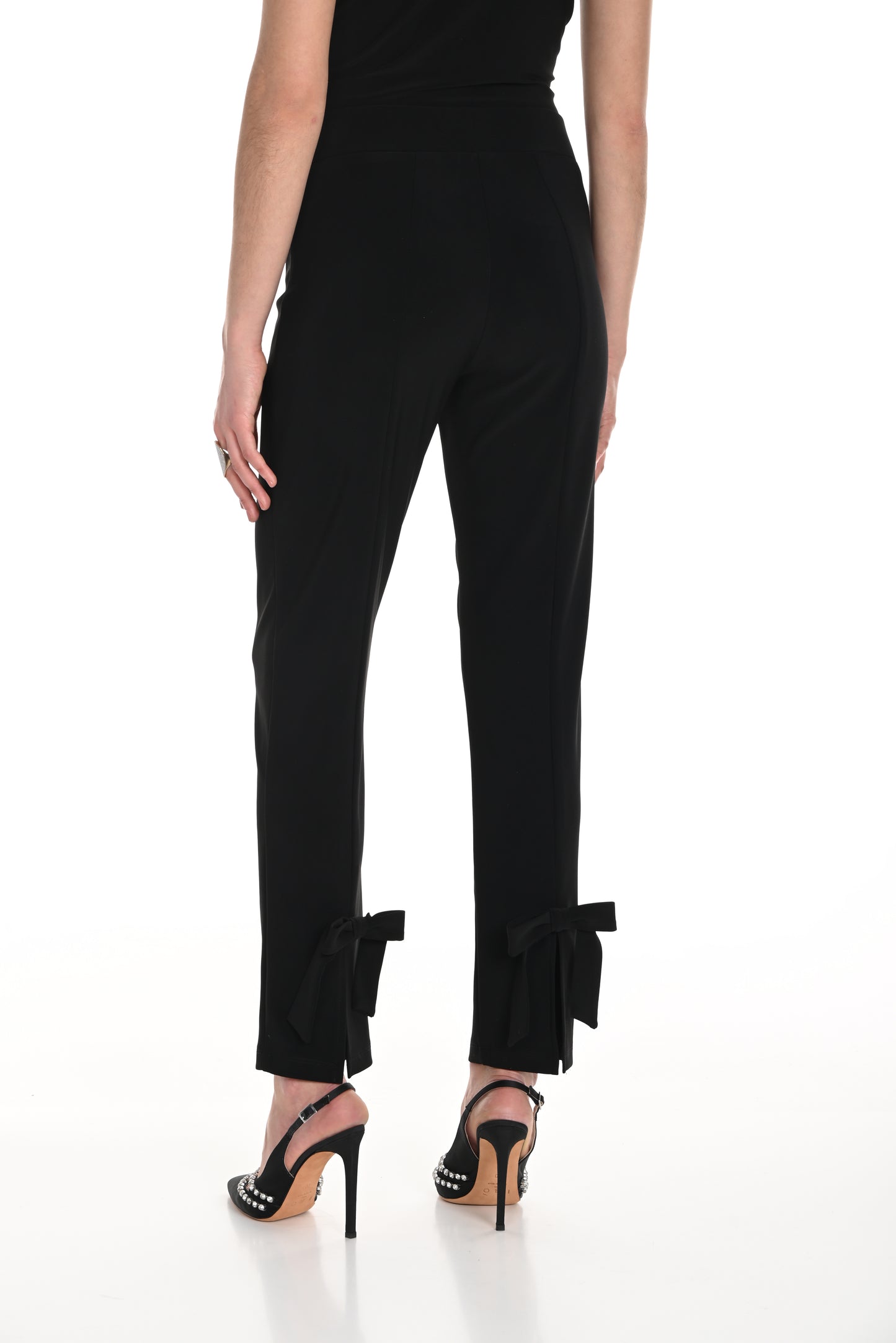 Bow Detail Knit Pant – Black | Style 244019 - Frank Lyman