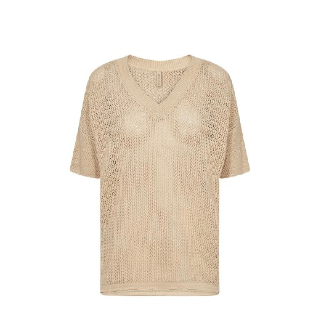 A beige SC-Pullover from SoyaConcept, featuring short sleeves, a loose-knit design, and a V-neck collar, is displayed against a white background. The airy and breathable texture of this stylish pullover makes it perfect for layering.