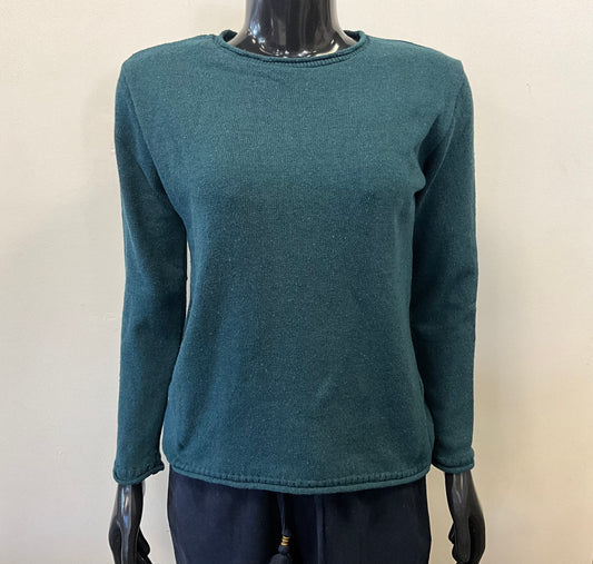 A dark green CRUISE SWEATER 80112, crafted from eco cotton with long sleeves and a crew neck, is displayed on a black mannequin against a plain background. The sweater is by the brand Parkhurst.