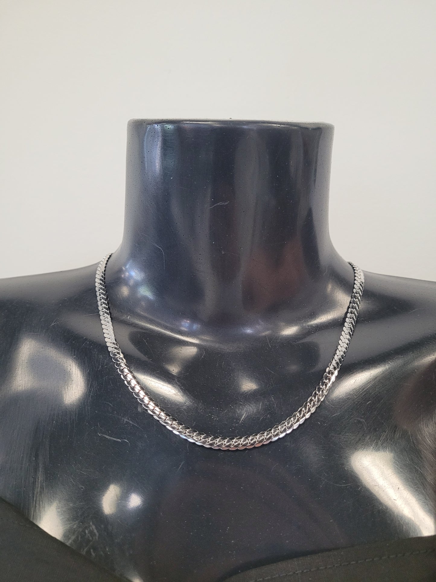 Rhea-22 Necklace