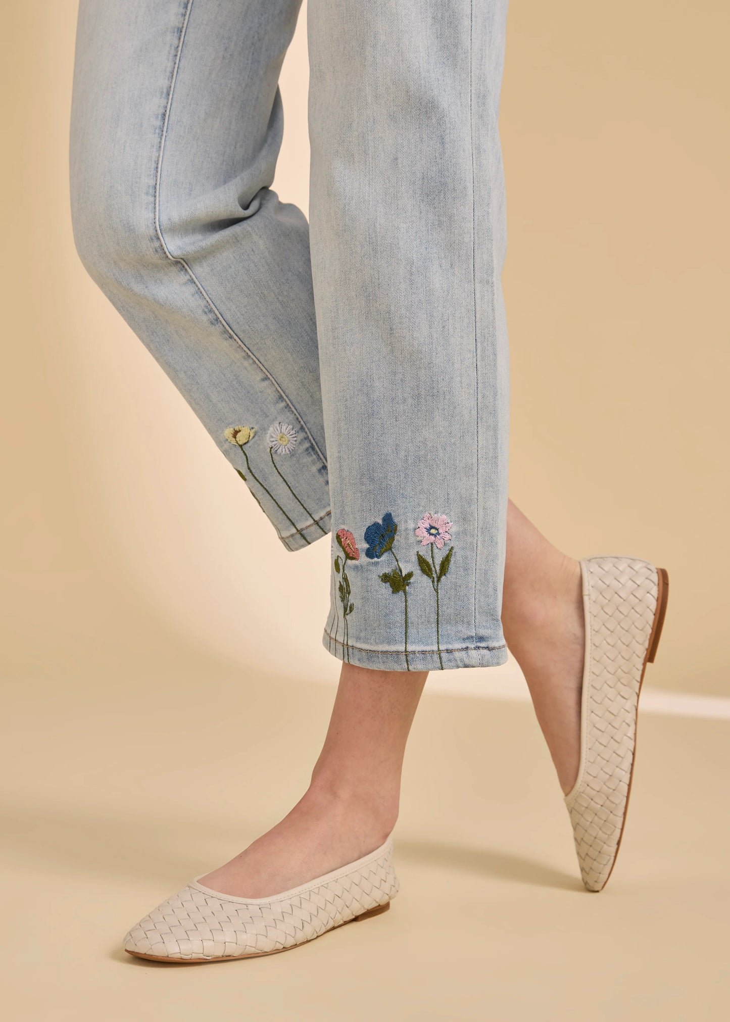 Pull-On Straight Crop Denim, Light Wash 2489669-LTWASH-2 - French Dressing Jeans